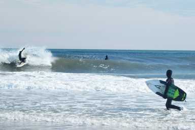 April-1-surfing1