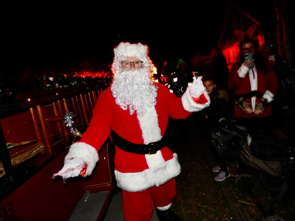 George-Hesse-as-Santa