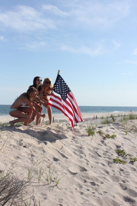 Glamour gals of Atlantique (Photo by Catherine Corssen.)