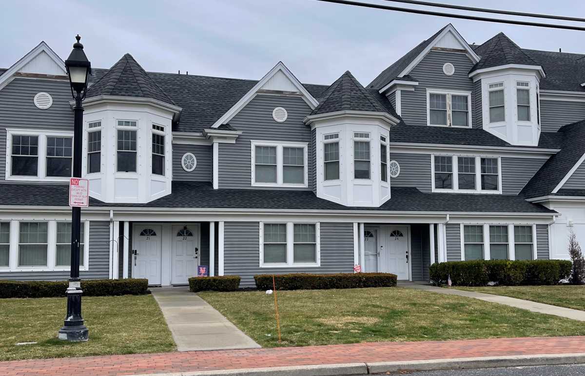 Southwind Village, Bay Shore