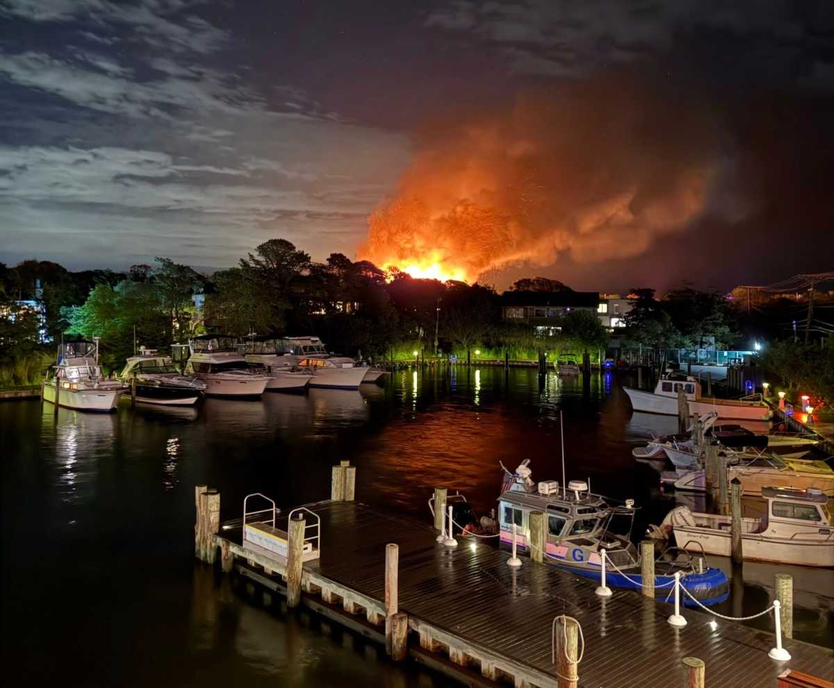 House Lost in Fire Island Pines in Early Morning Blaze » Fire Island ...