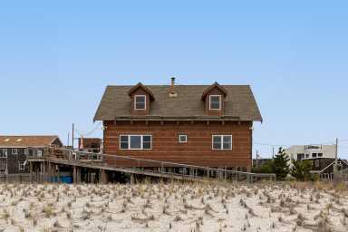 Log Cabin Ocean Beach Park