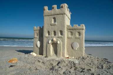 A competition of sand castles! This years theme is Renaissance Architecture. Build anything: the Florentine Duomo, St. Peter’s Basilica, or anything with a such style! Castles are judged based on detail and creativity. You get a plot of beach and get to build anything. Drinks and water will be available.