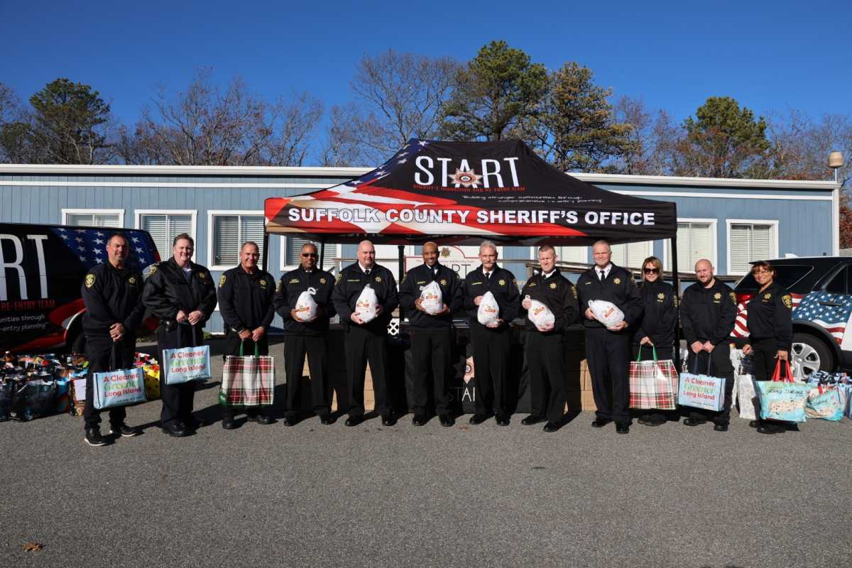 8th Annual Suffolk Sheriff’s Office Thanksgiving Food Distribution