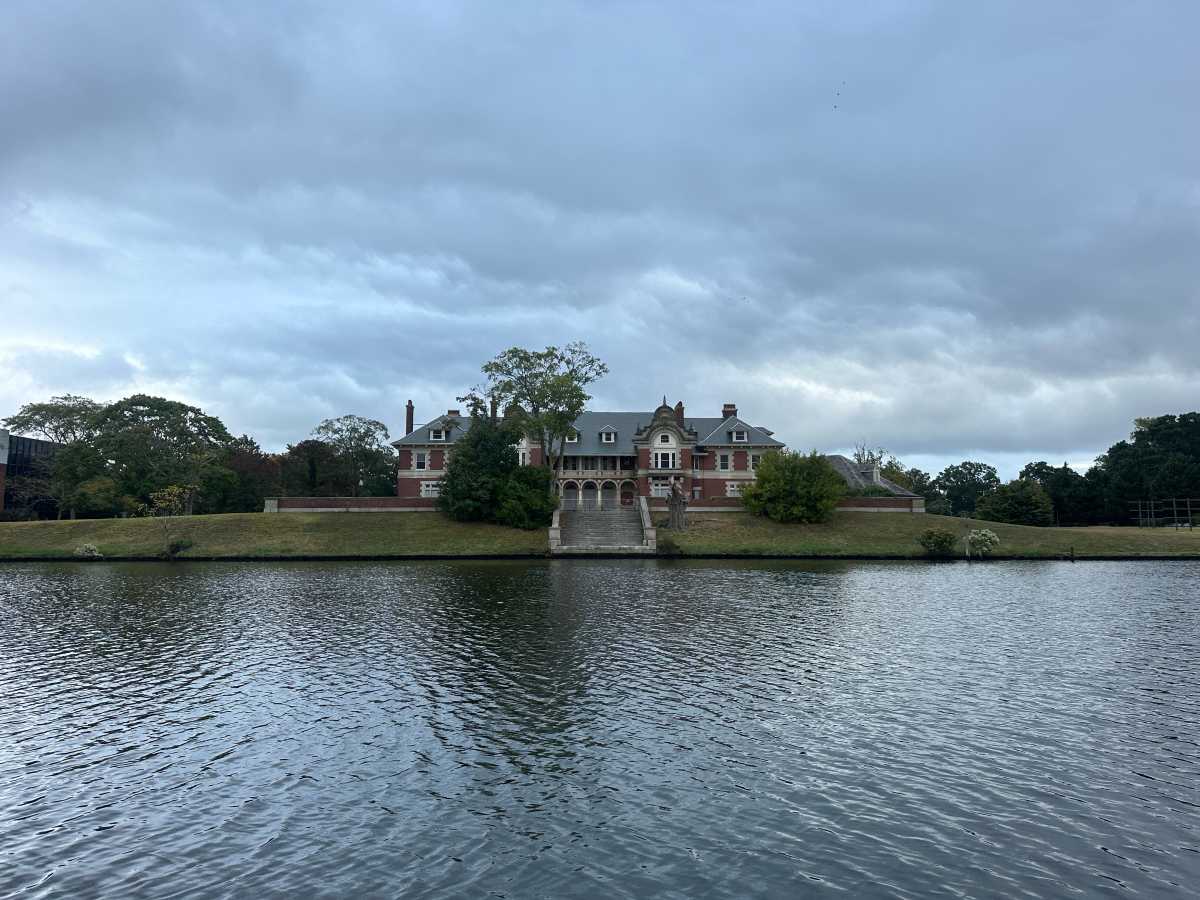 Over the past decade, the once-proud and elegant Dowling College campus in Oakdale has had its share of trials and tribulations, including trespassers and vandals after the institution closed in 2016. Even its brief use as a Suffolk County Police Department training ground could not keep trouble away. Now the embattled Idle Hour campus is on the market again.