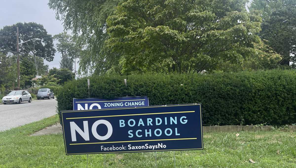 Over 500 people packed at 401 West Main St., Islip Town Hall, on July 21, to express concern over the newly proposed Muslim boarding school in Bay Shore. Unlike the prior resistance to the site being sold to Sunrise Senior Living, the Town Hall meeting attracted members from all corners of Islip Town.